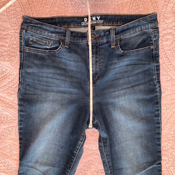 DKNY Women's Blue Skinny Jeans -Ludlow - Picture 4 of 10